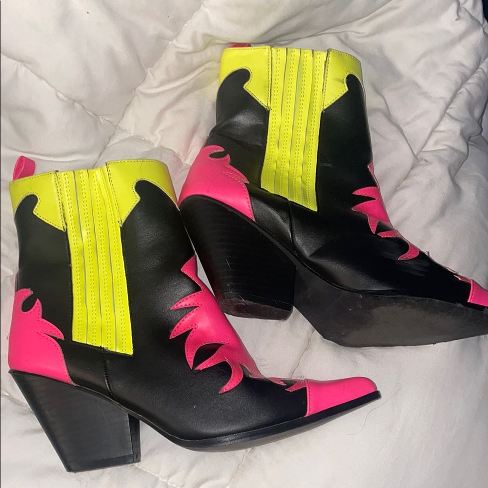 Stylish Neon Black Ankle Boots